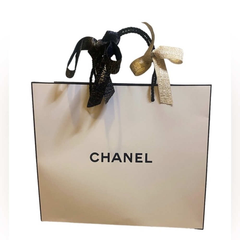 Chanel gift bag with ribbon and card